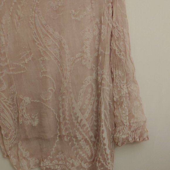 Scandal by Italy 100% silk blush colored tunic Size M/L L-Sleeve or roll tab - Picture 9 of 15